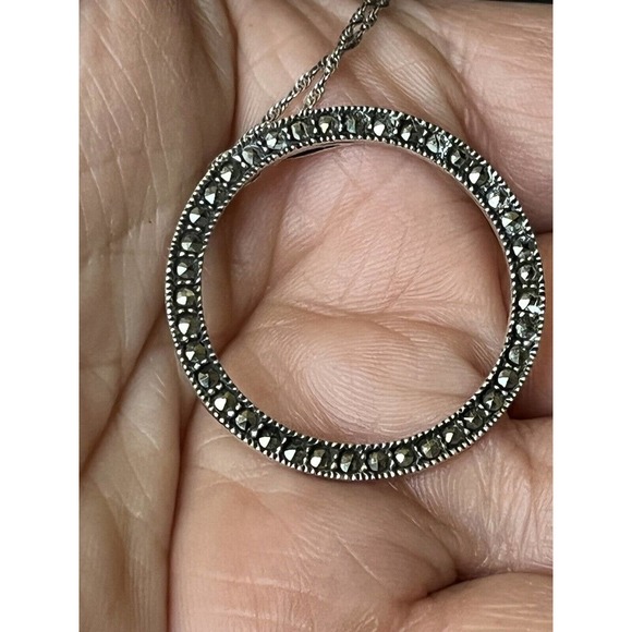Vintage Delicate Sterling Silver & Marcasite Open Circle Pendant 1 1/4" Wide - Picture 3 of 16